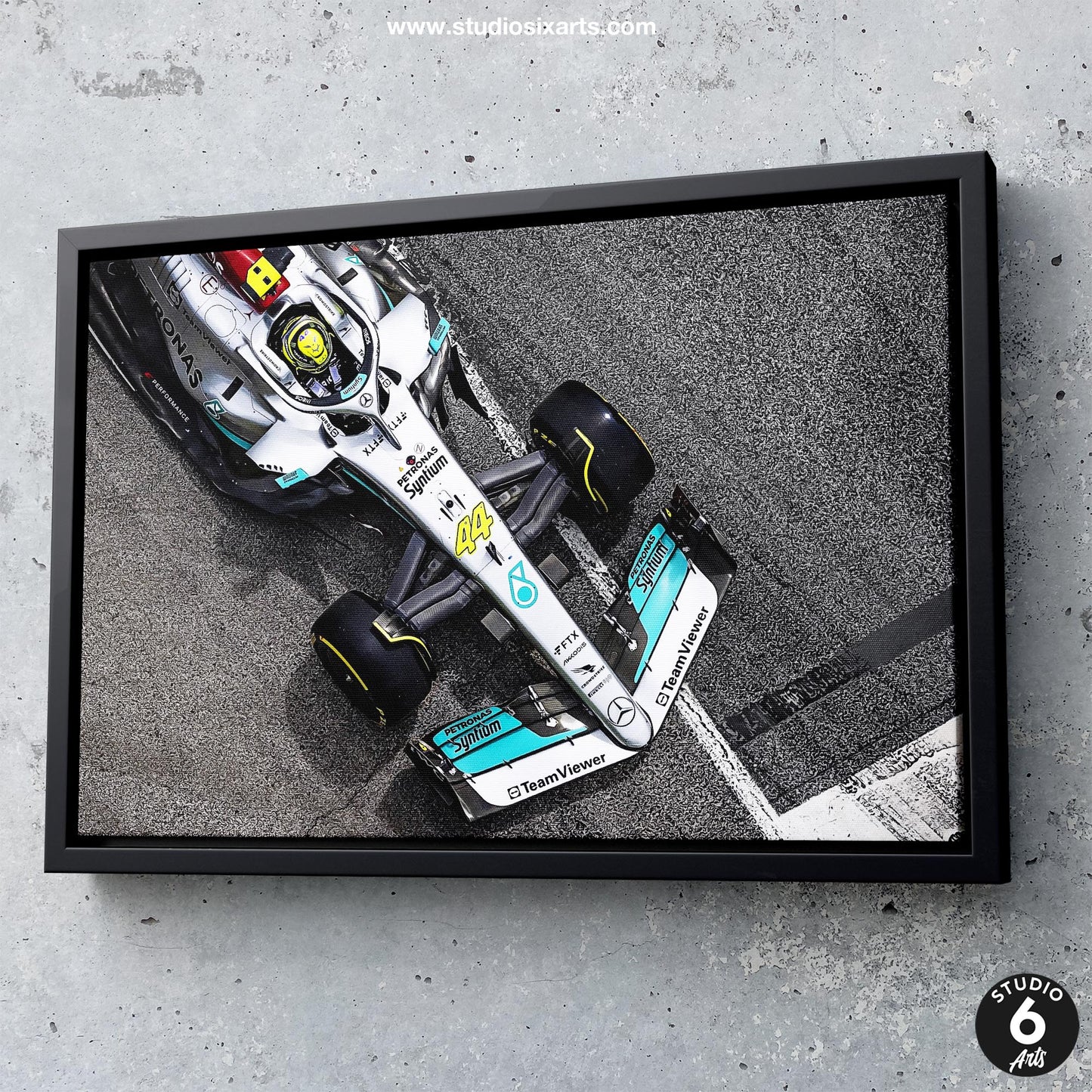 Mercedes F1 - W13